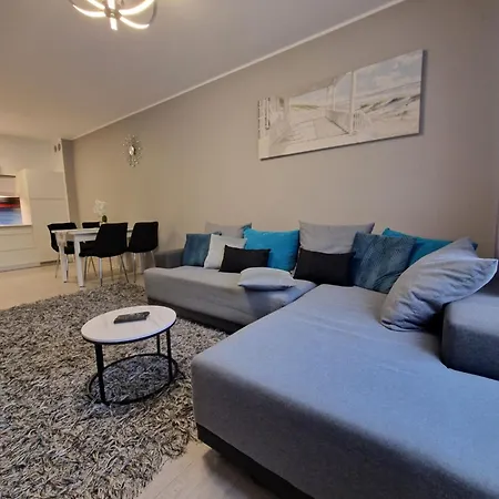 Apartament Z Basenem Laura Polanki Park-3